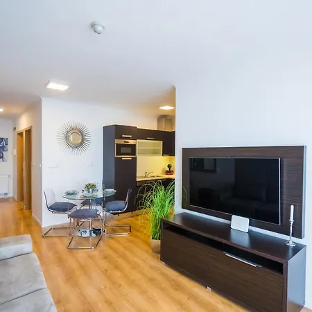 Myflat Club 218 Gold7 Wellness * Σίοφοκ