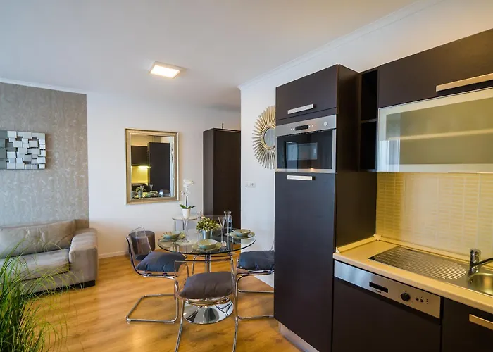 Myflat Club 218 Gold7 Wellness דירה שיופוק