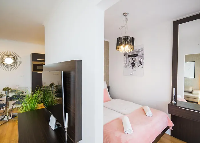 דירה Myflat Club 218 Gold7 Wellness שיופוק